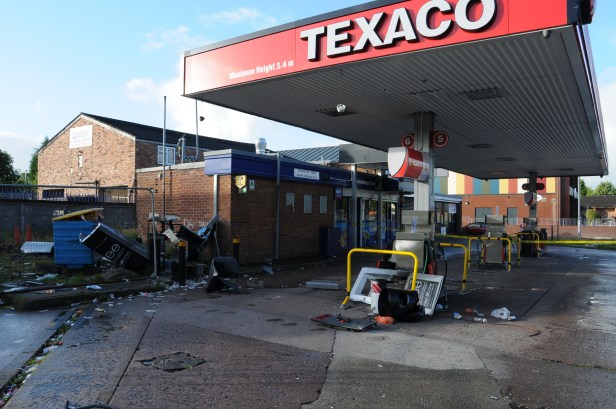 Destroyed cash machine 1.JPG