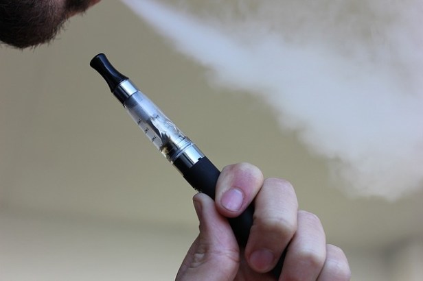 e-cigarette-1301664_640