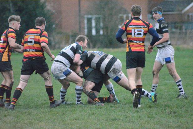 mv defending against heaton moor