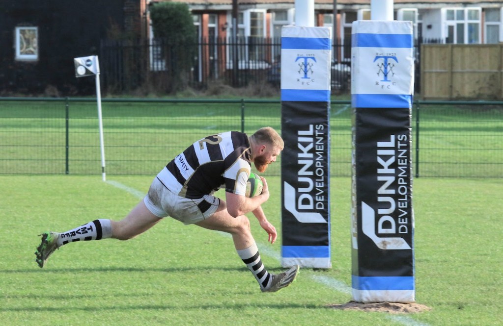 TRAFFORD MV stay top with convincing win over&nbsp;Sefton
