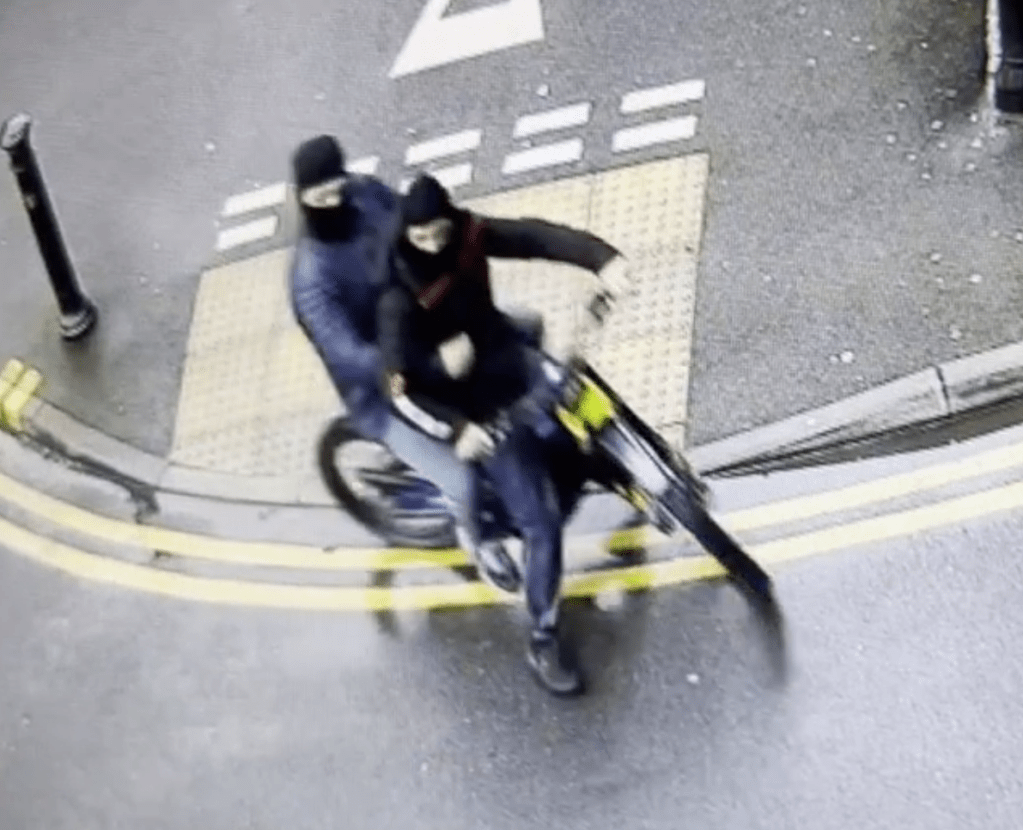 Detectives appeal for witnesses following investigation into theft of mobile&nbsp;phones