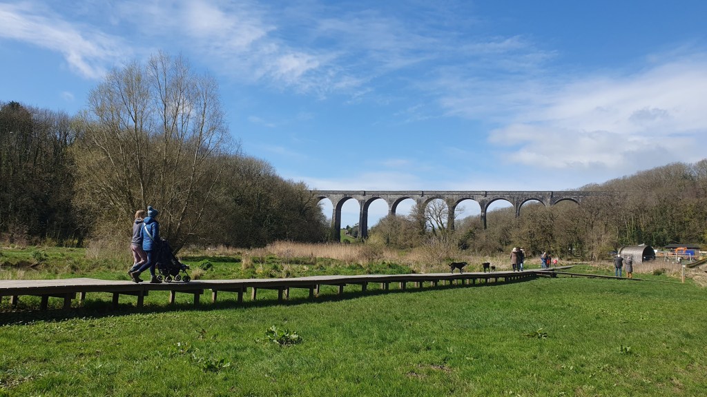 Improve your mental wellbeing with a simple daily&nbsp;walk