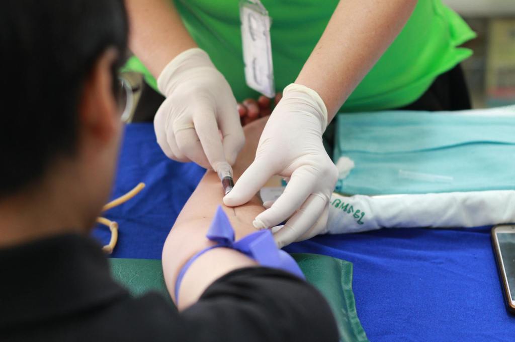 NHS Greater Manchester calls for people aged 16-25 to get their MMR&nbsp;Jab