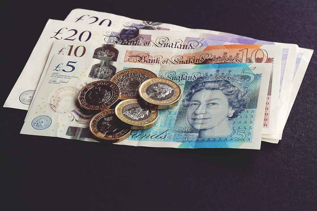 Mancunians put money aside ahead of costly&nbsp;Christmas