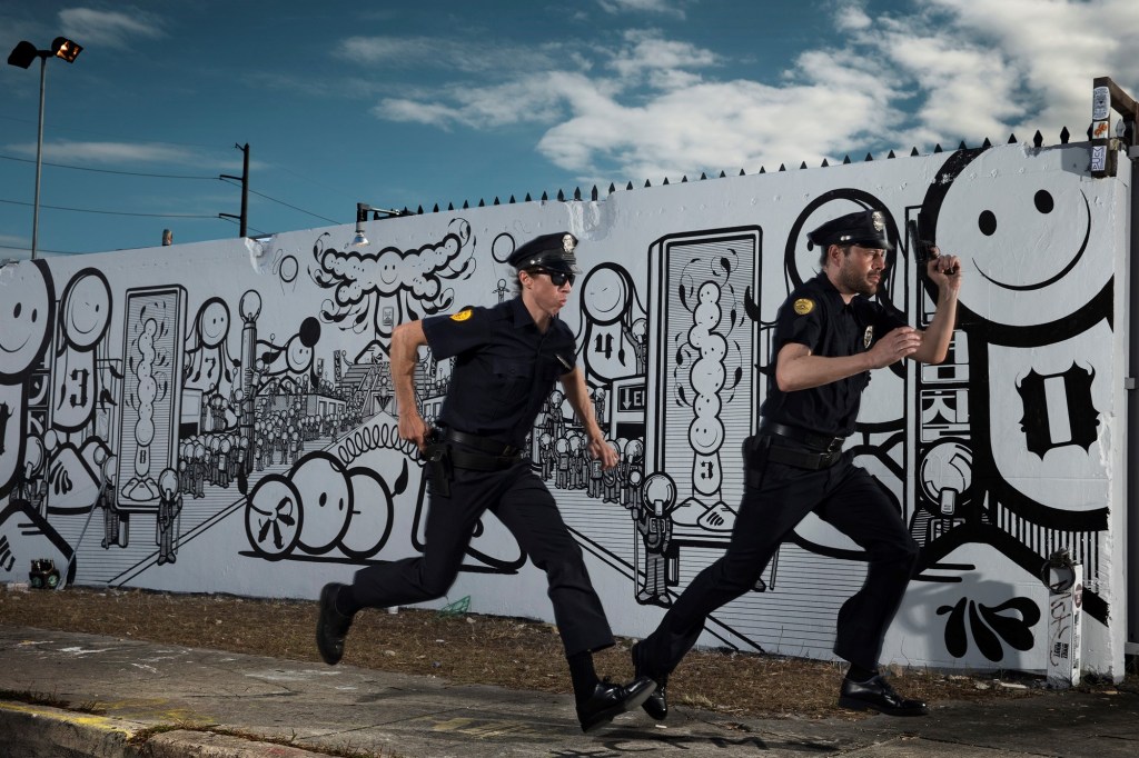 Famous artists go incognito for Heart Research art&nbsp;auction